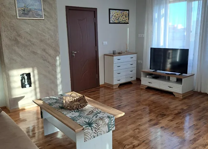 Megi Apartments, Sity